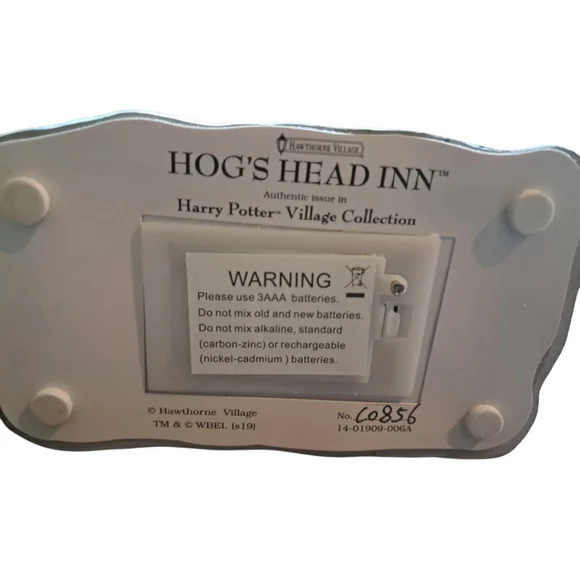 Harry Potter Village Collection Hogs Head Inn & Sleigh - Picture 4 of 6